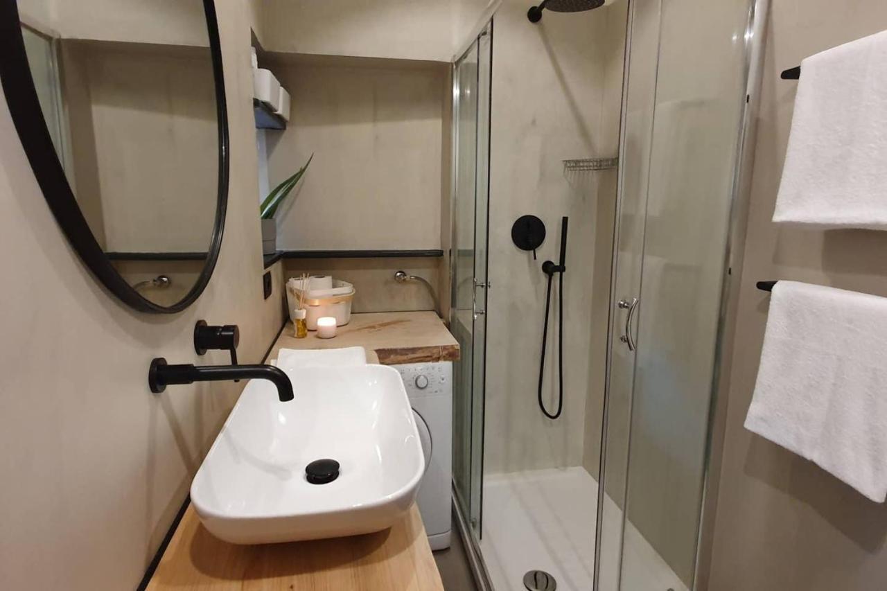 Joivy Heart Of The City 1 Bed Apt Near Castle Belvedere Genova Eksteriør billede
